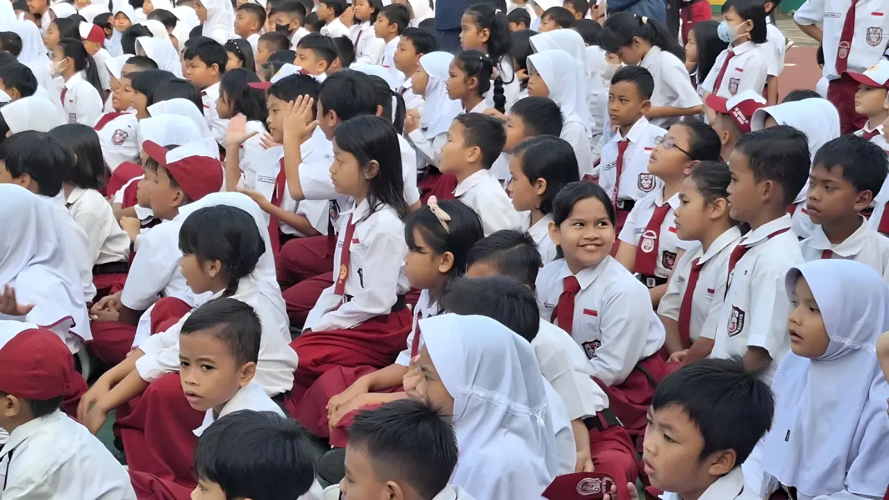 Pengawasan Dana Pendidikan: Kelanjutan Sekolah Swasta Gratis dan Risiko Korupsi