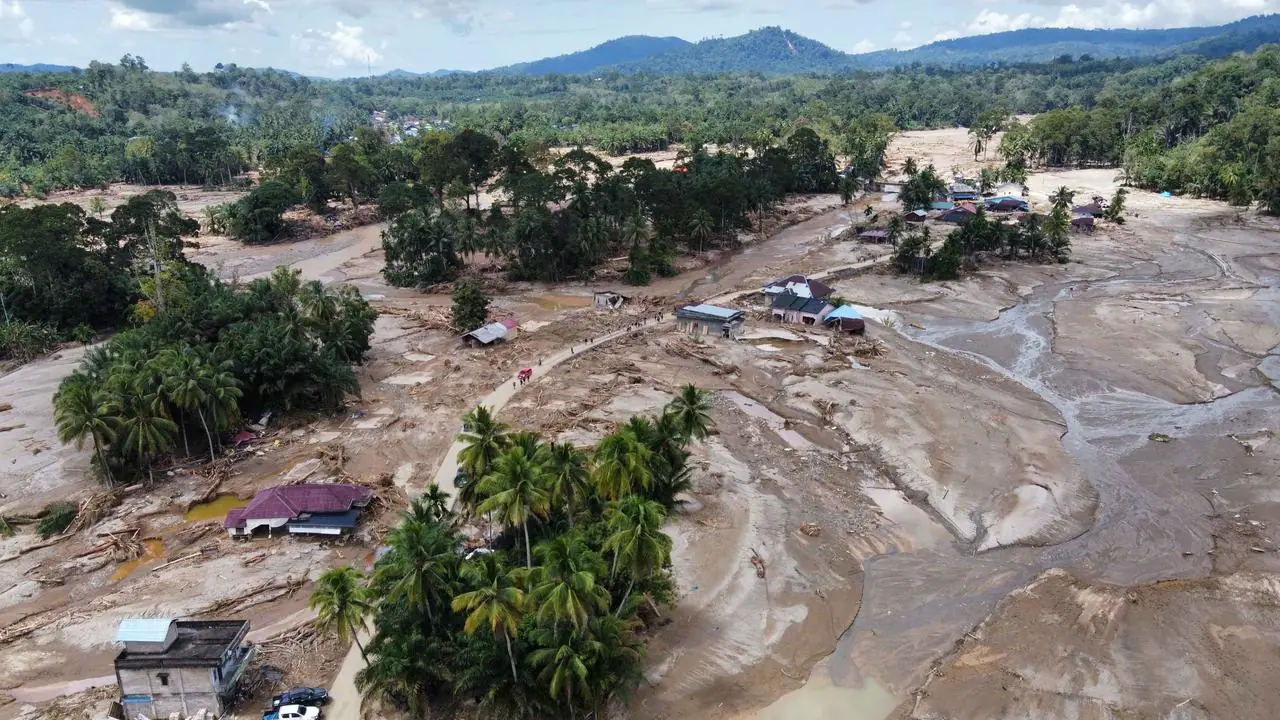 Solidaritas Akademik Bencana Sumatera: Pembebasan UKT, Bantuan Hidup, dan Peran Tri Dharma PTN
