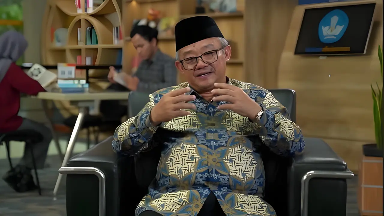 Mendikdasmen Bongkar Alasan TPG Tak Cair: Dari Uang 'Terparkir' di Pemda hingga Benturan Aturan
