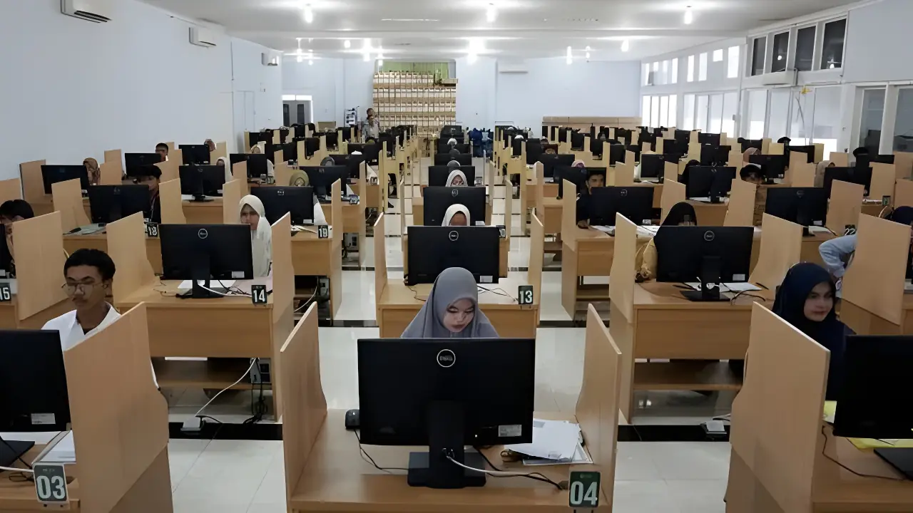 UTBK-SNBT 2026 Tetap 21–30 April, Tambahan 2 Mei Hanya di UNJ, IPB, dan Pusat Padat Lainnya