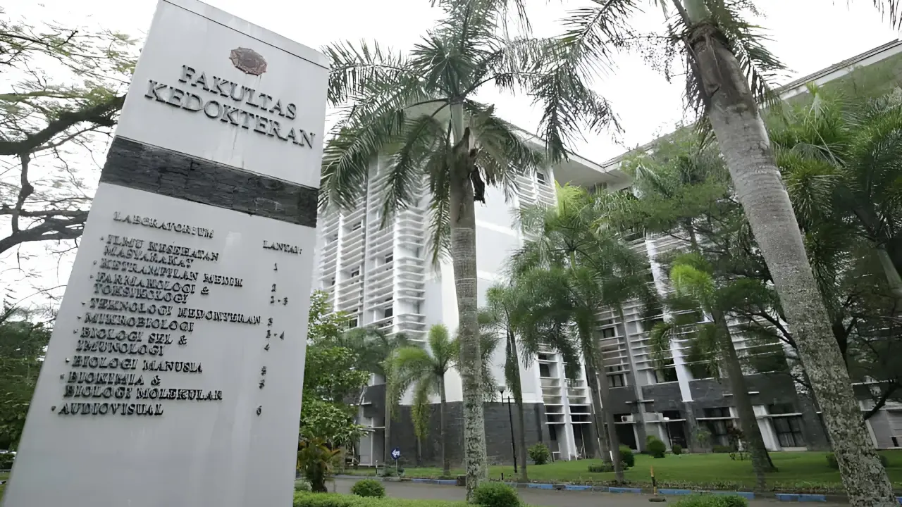Fakultas kedokteran UGM - Universitas Gadjah Mada