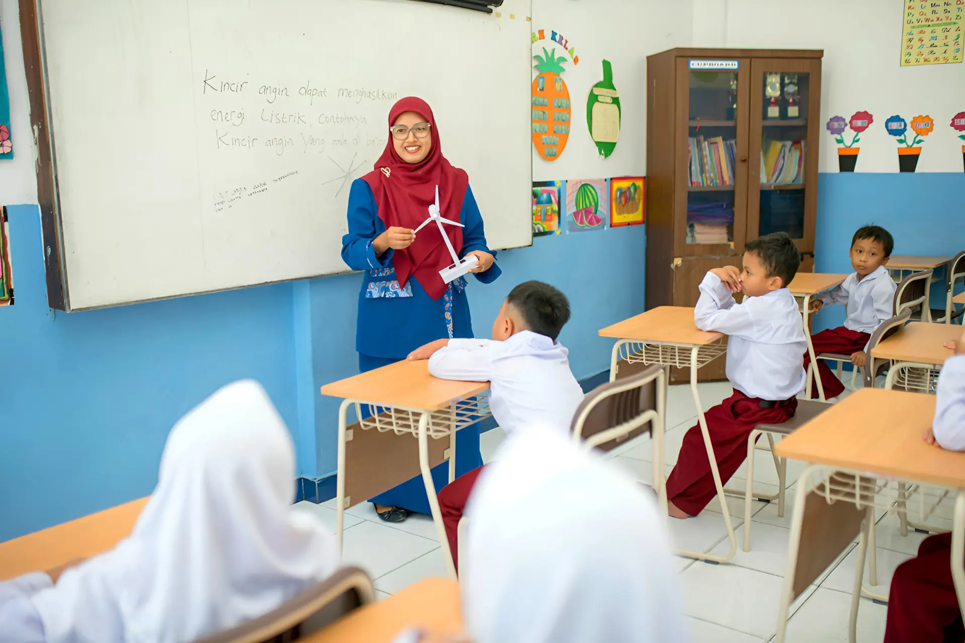 Permendikdasmen No.23/2026: Standar Baru Guru, Kepsek, dan Operator Data Wajib Tahu